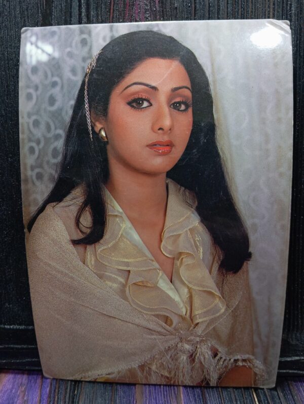 Sridevi * Vintage Bollywood Postcard * (RC) (PC-286)