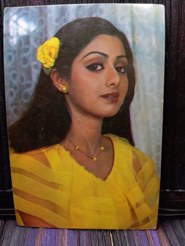 Sridevi * Vintage Bollywood Postcard * (RC) (PC-220)