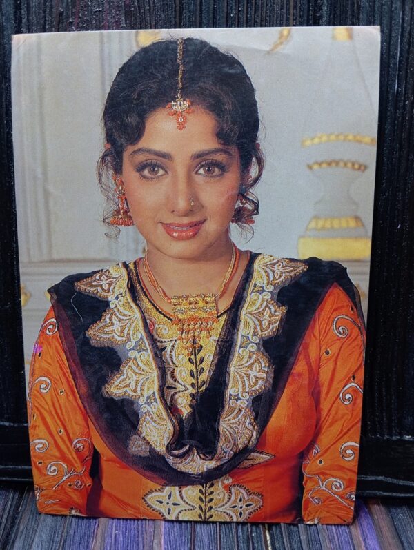 Sridevi * Vintage Bollywood Postcard * (RS) (PC-1447)
