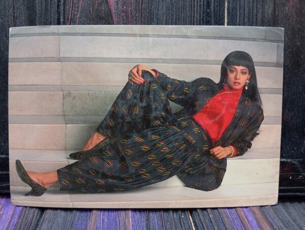 Sridevi * Vintage Bollywood Postcard * (RC) (PC-980)