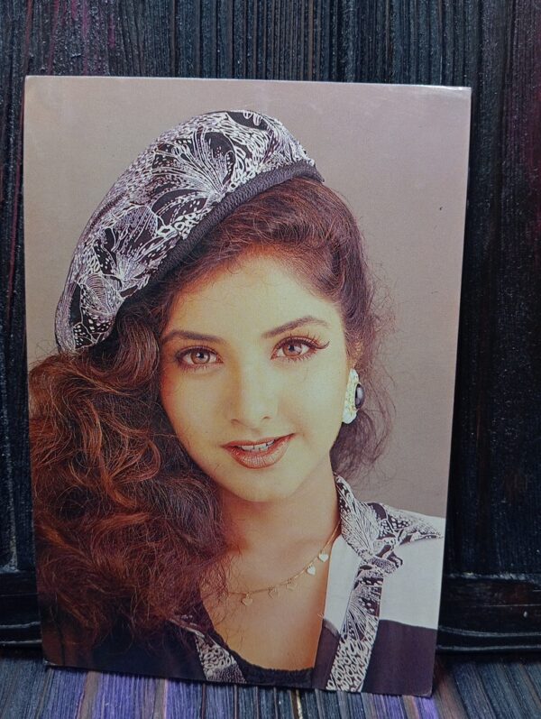Divya Bharati* Vintage Bollywood Postcard * (PS) (PC-1706)