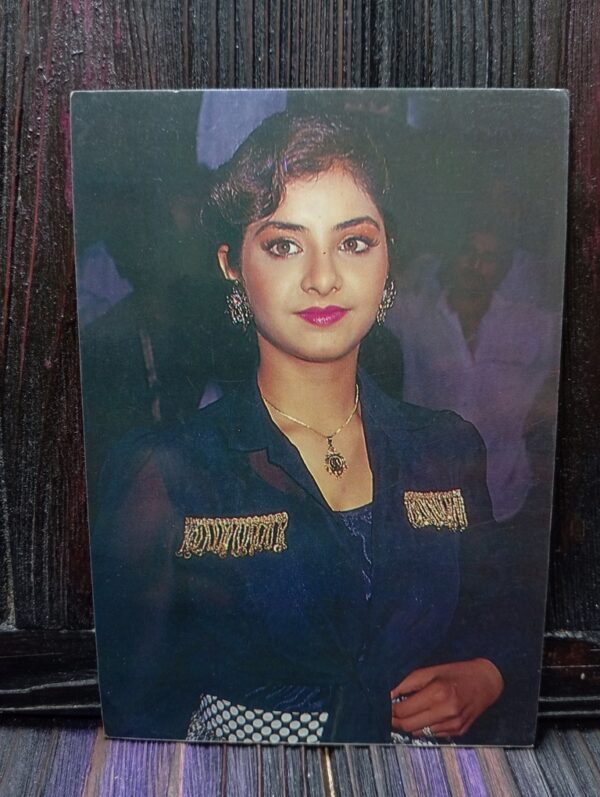 Divya Bharati* Vintage Bollywood Postcard * (PS) (PC-2016)
