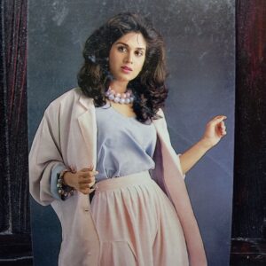 Meenakshi Seshadri * Vintage Bollywood Postcard * (Venus) (610)