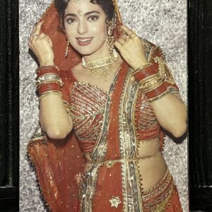 Juhi Chawla * Vintage Bollywood Postcard * (NP) (2747)