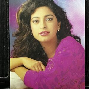 Juhi Chawla * Vintage Bollywood Postcard * (RS) (PC-2215)