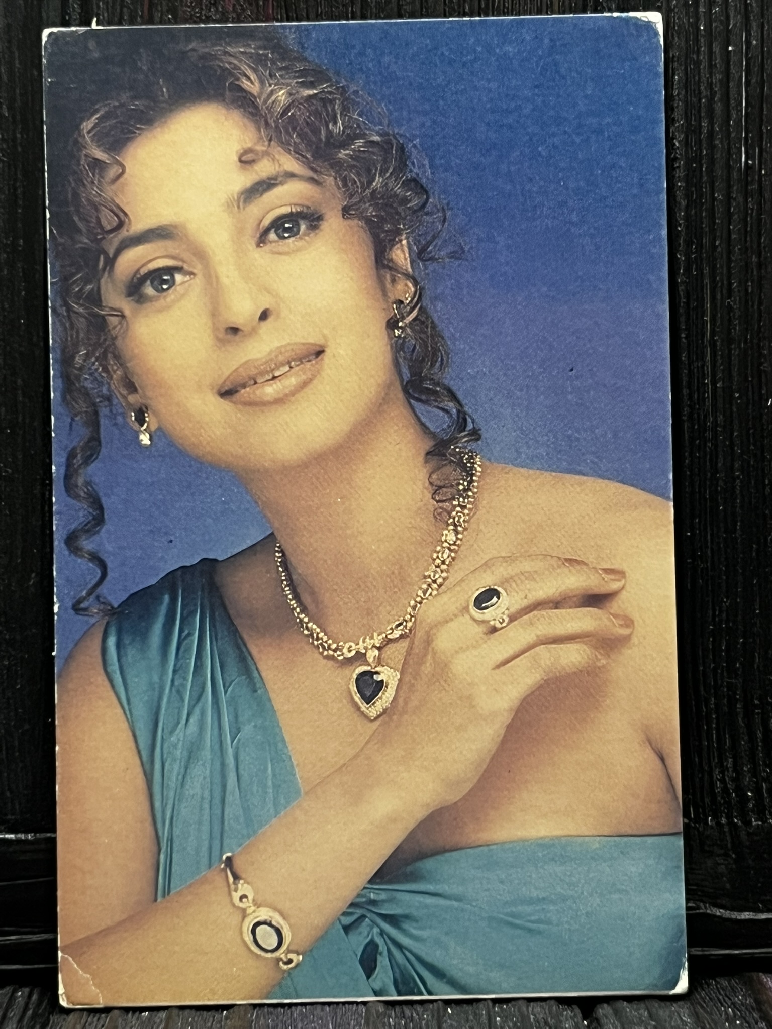 Juhi Chawla * Vintage Bollywood Postcard * (Brijbasi) (3675)