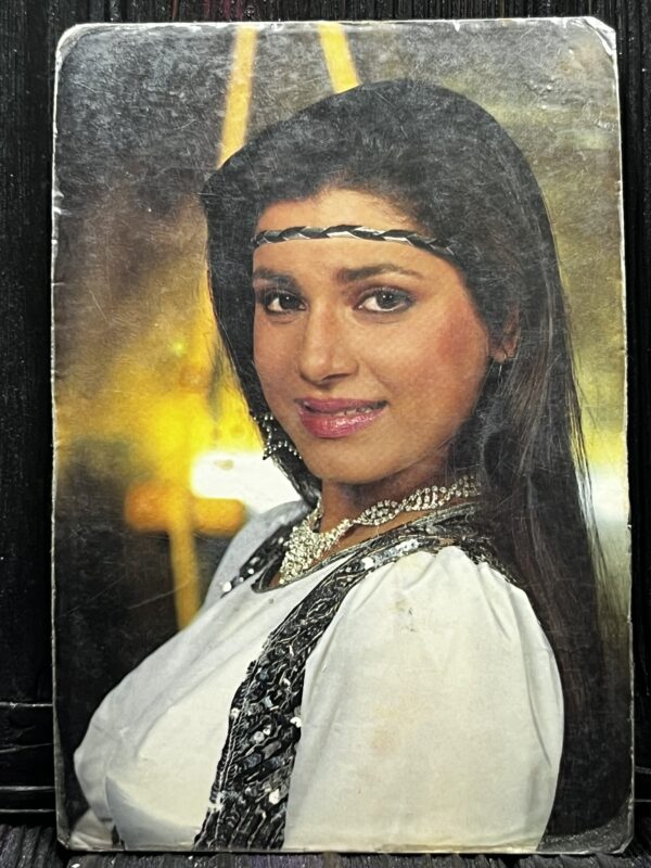 Neelam Kothari * Vintage Bollywood Postcard * (RC) (PC-737)