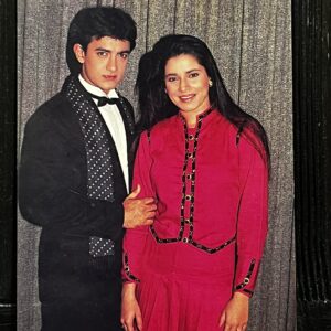 Neelam Kothari Aamir Khan * Vintage Bollywood Postcard * (BAP) (1742)