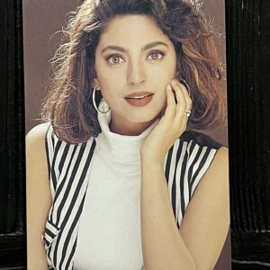 Juhi Chawla * Vintage Bollywood Postcard * (NAA) (WN)
