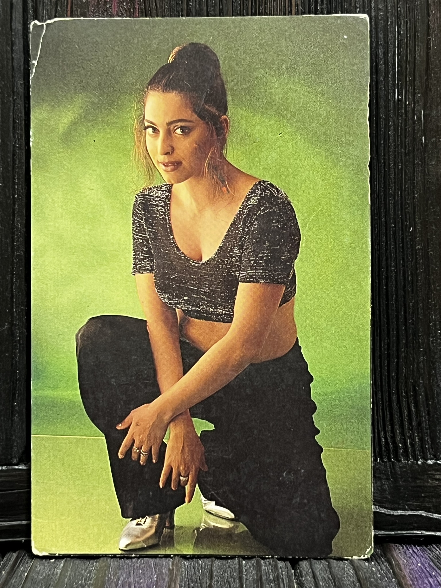 Juhi Chawla * Vintage Bollywood Postcard * (Brijbasi) (4192)