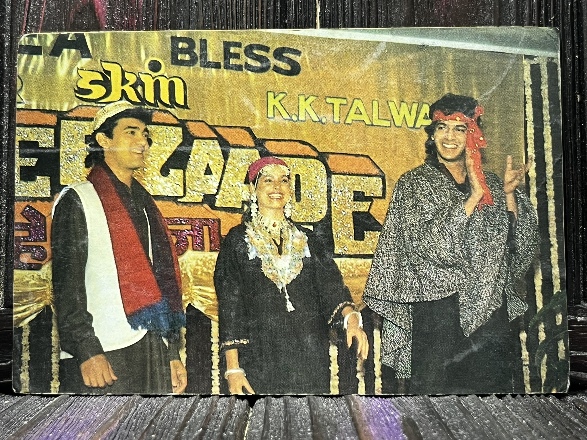 Neelam Kothari Aamir Khan Chanky Panday * Vintage Bollywood Postcard * (WN) (WN)