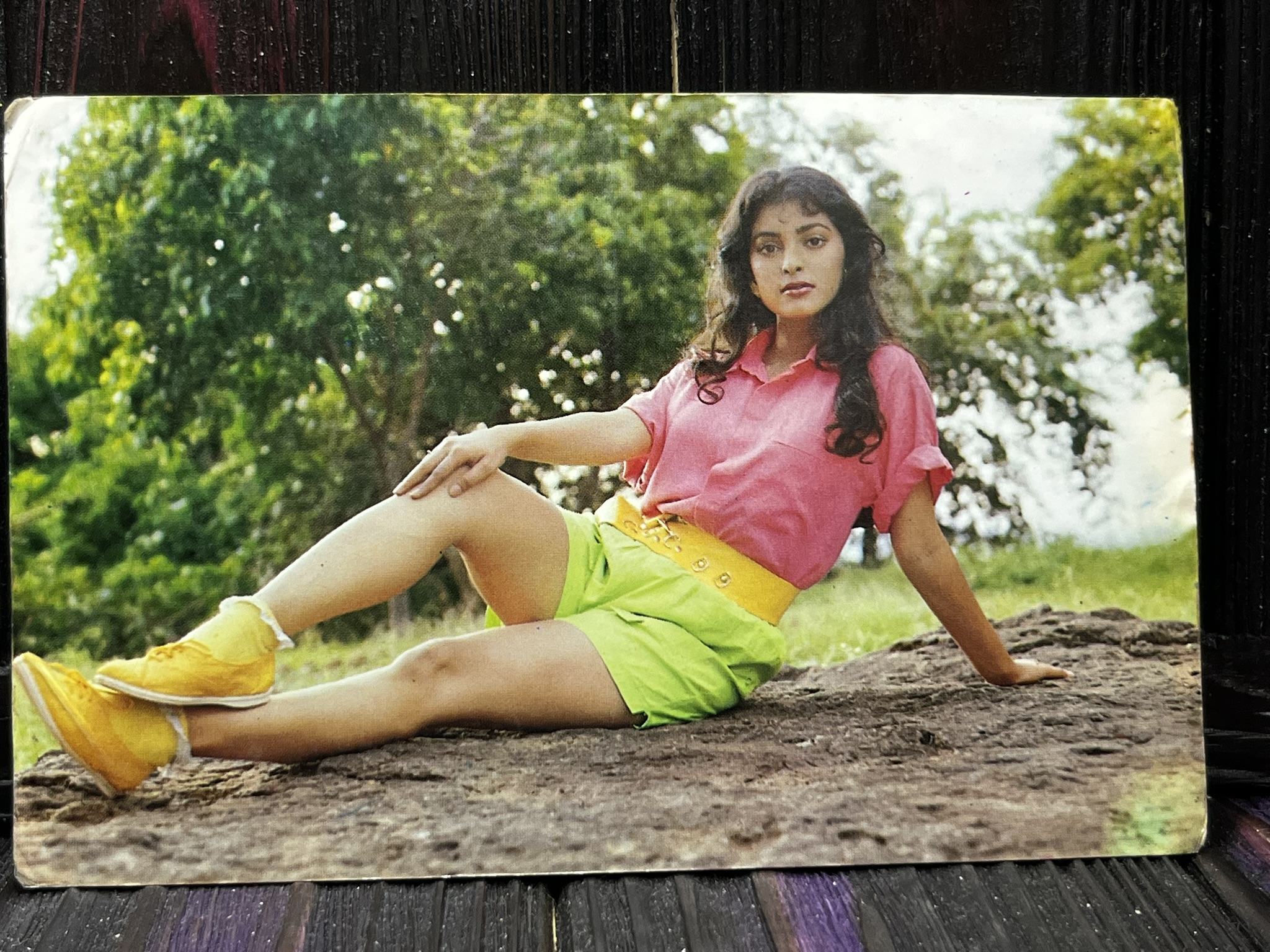 Juhi Chawla * Vintage Bollywood Postcard * (Venus) (485)