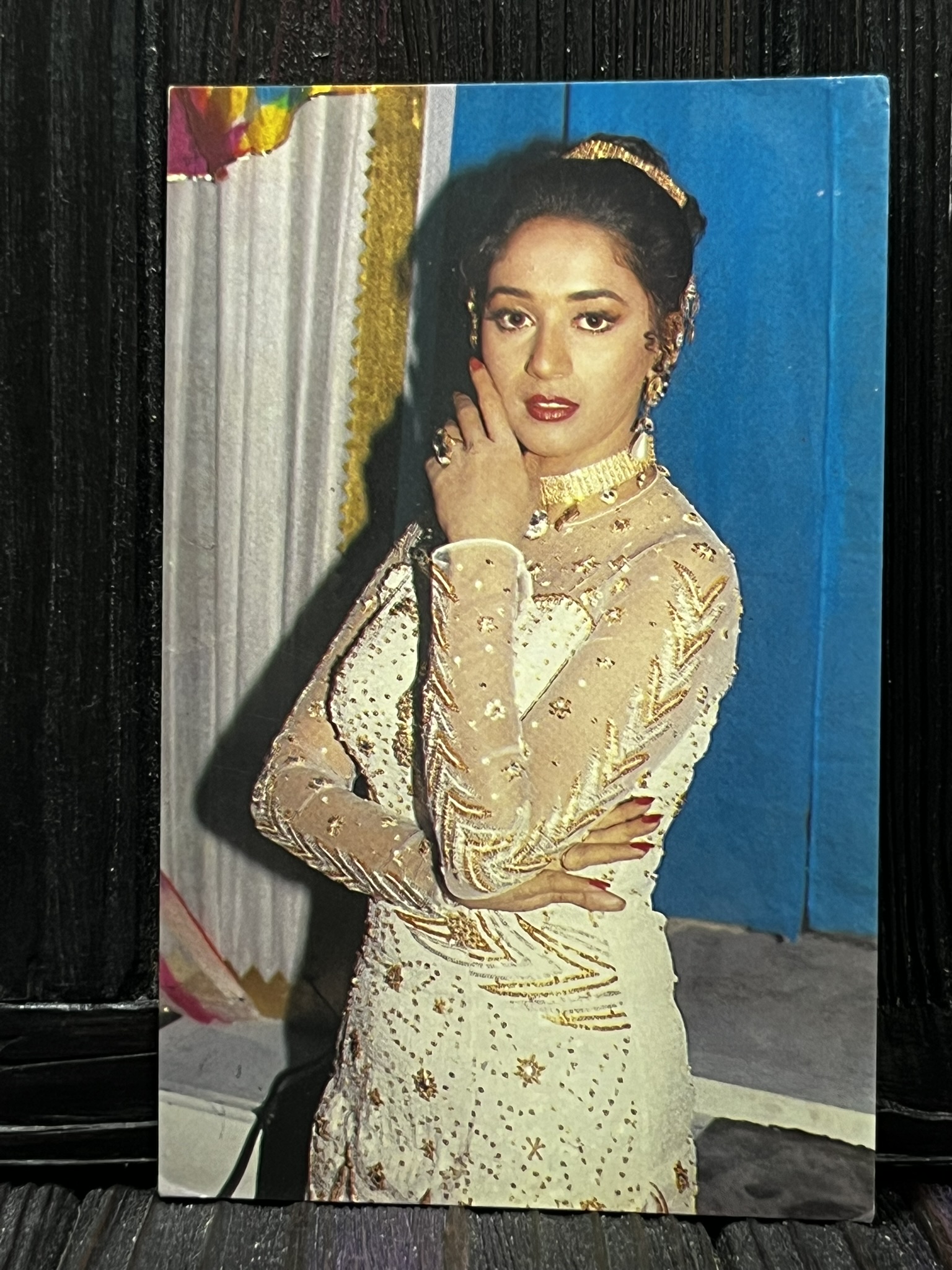 Madhuri Dixit * Vintage Bollywood Postcard * (BAP) (2317)