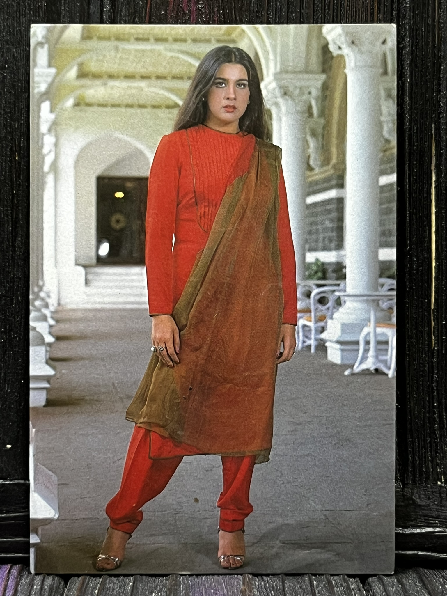 Amrita Singh * Vintage Bollywood Postcard * (RC) (PC-280)