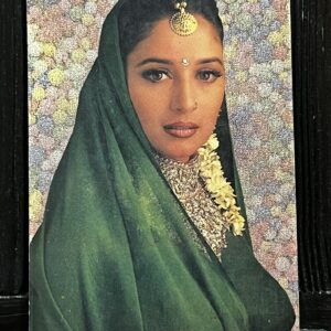 Madhuri Dixit * Vintage Bollywood Postcard * (NCC) (4222)