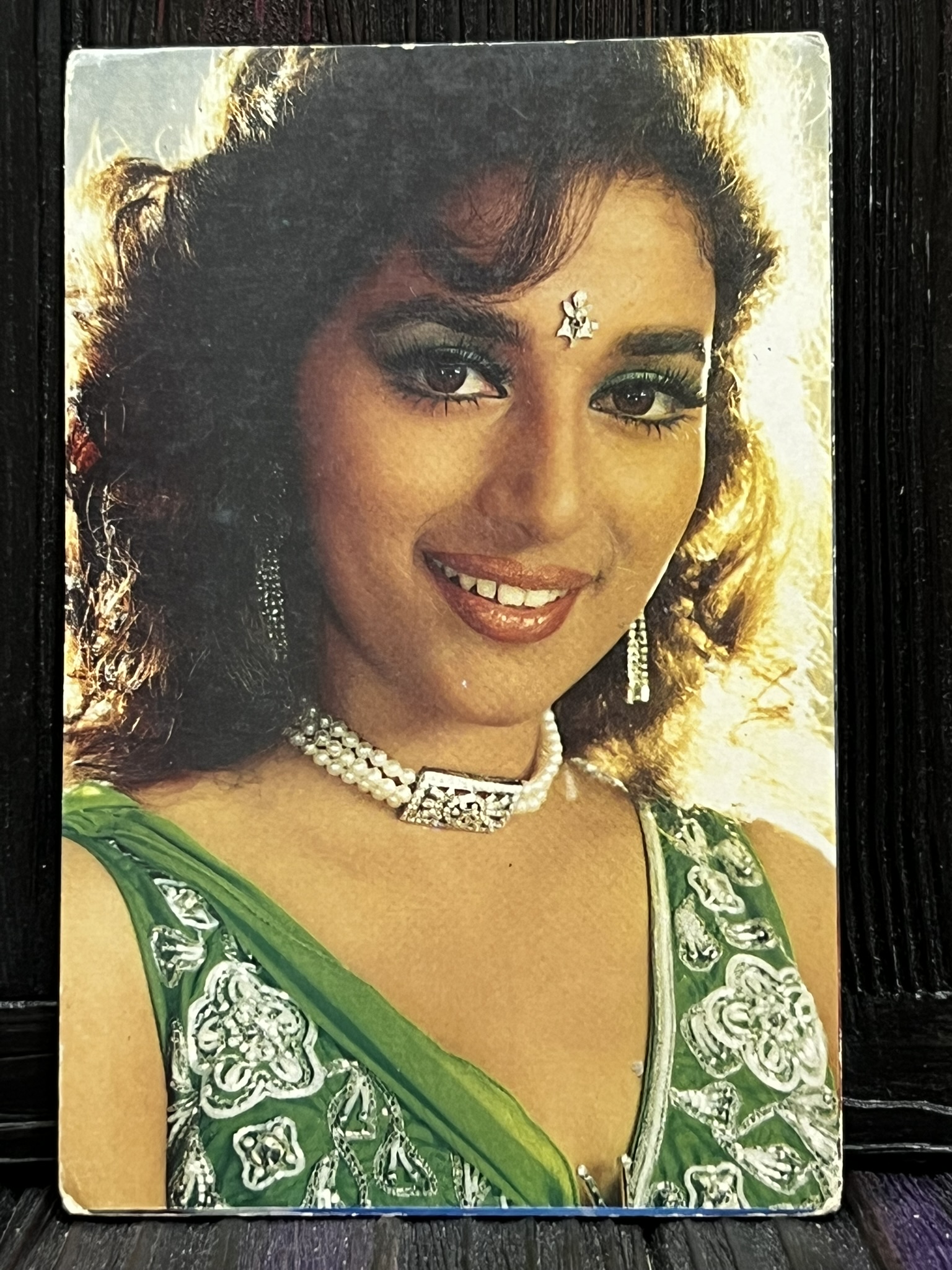 Madhuri Dixit * Vintage Bollywood Postcard * (NCC) (4859)