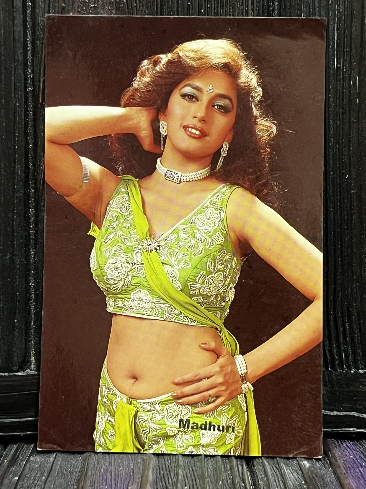 Madhuri Dixit * Vintage Bollywood Postcard * (UC) (WN)
