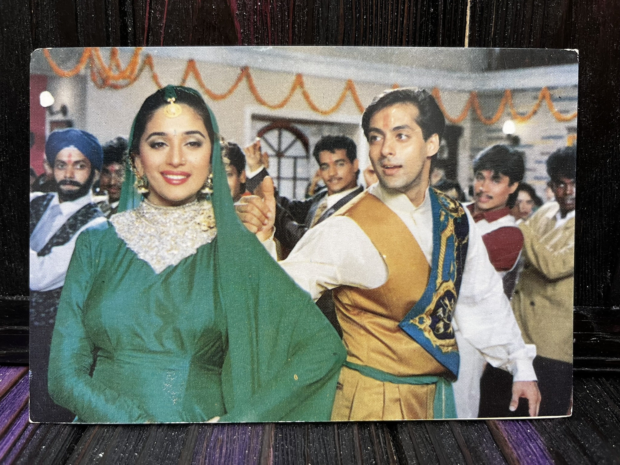 Madhuri Dixit Salman Khan * Vintage Bollywood Postcard * (Tiki) (WN)
