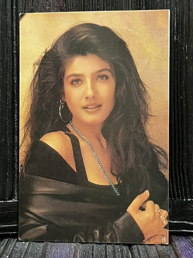Raveena Tandon * Vintage Bollywood Postcard * (UC) (WN) (Copy)
