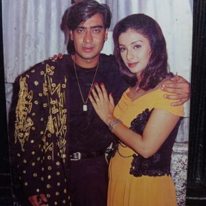 Tabu Ajay Devgn * Vintage Bollywood Postcard * (BAP) (2732)