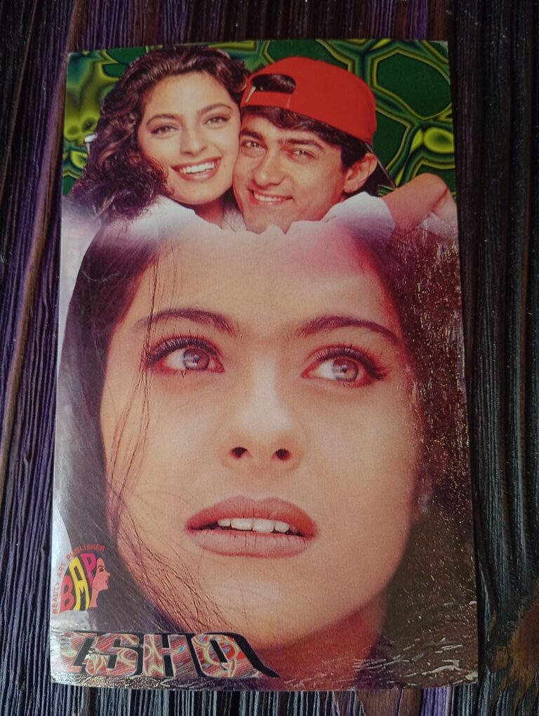 Kajol Juhi Chawla Aamir Khan * Rare Bollywood Postcard * (BAP) (WN)
