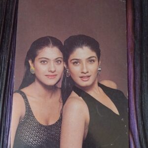 Kajol Raveena Tandon * Rare Bollywood Postcard * (BAP) (WN)