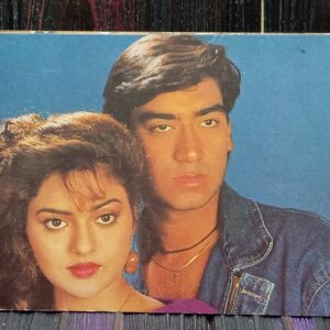 Madhoo Ajay Devgn * Vintage Bollywood Postcard * (Jain) (2579)