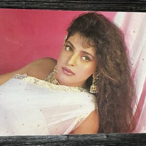 Juhi Chawla * Vintage Bollywood Postcard * (PS) (PC 1300)