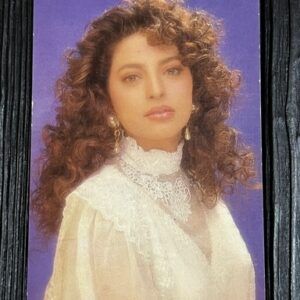 Juhi Chawla * Vintage Bollywood Postcard * (WN) (1694)