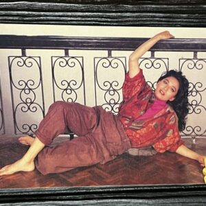 Madhuri Dixit * Vintage Bollywood Postcard * (RS) (PC-1642)