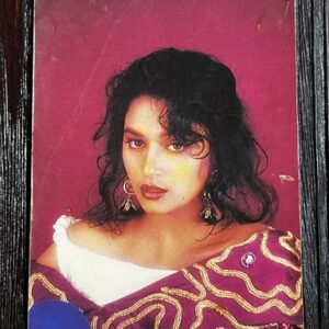 Madhuri Dixit * Vintage Bollywood Postcard * (RS) (PC-1827)
