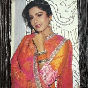 Juhi Chawla * Vintage Bollywood Postcard * (RS) (PC 2242)