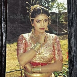 Juhi Chawla * Vintage Bollywood Postcard * (RS) (PC-1850)