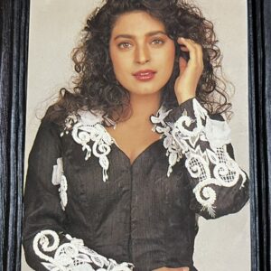 Juhi Chawla * Vintage Bollywood Postcard * (PS) (PC 1952)