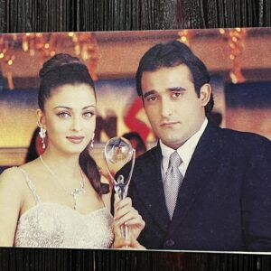 Aishwarya Rai Bachchan Akshay Khanna* Vintage Bollywood Postcard * (Tiki) (WN)