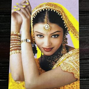 Aishwarya Rai Bachchan * Vintage Bollywood Postcard * (KING) (WN)