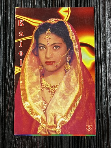 Kajol Devgn * Vintage Bollywood Postcard * (Premi) (WN)