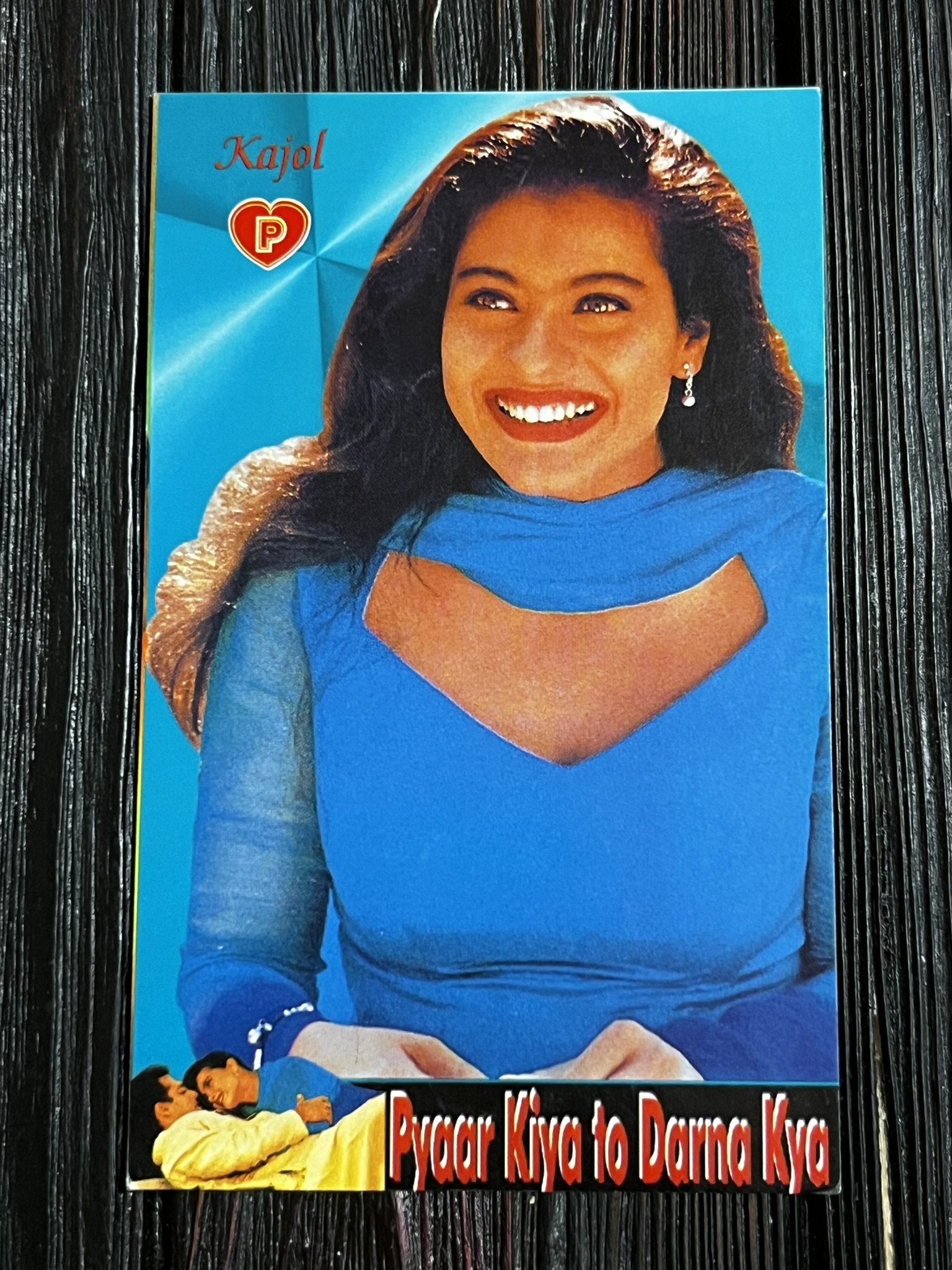 Kajol Devgn * Vintage Bollywood Postcard * (Premi) (WN)
