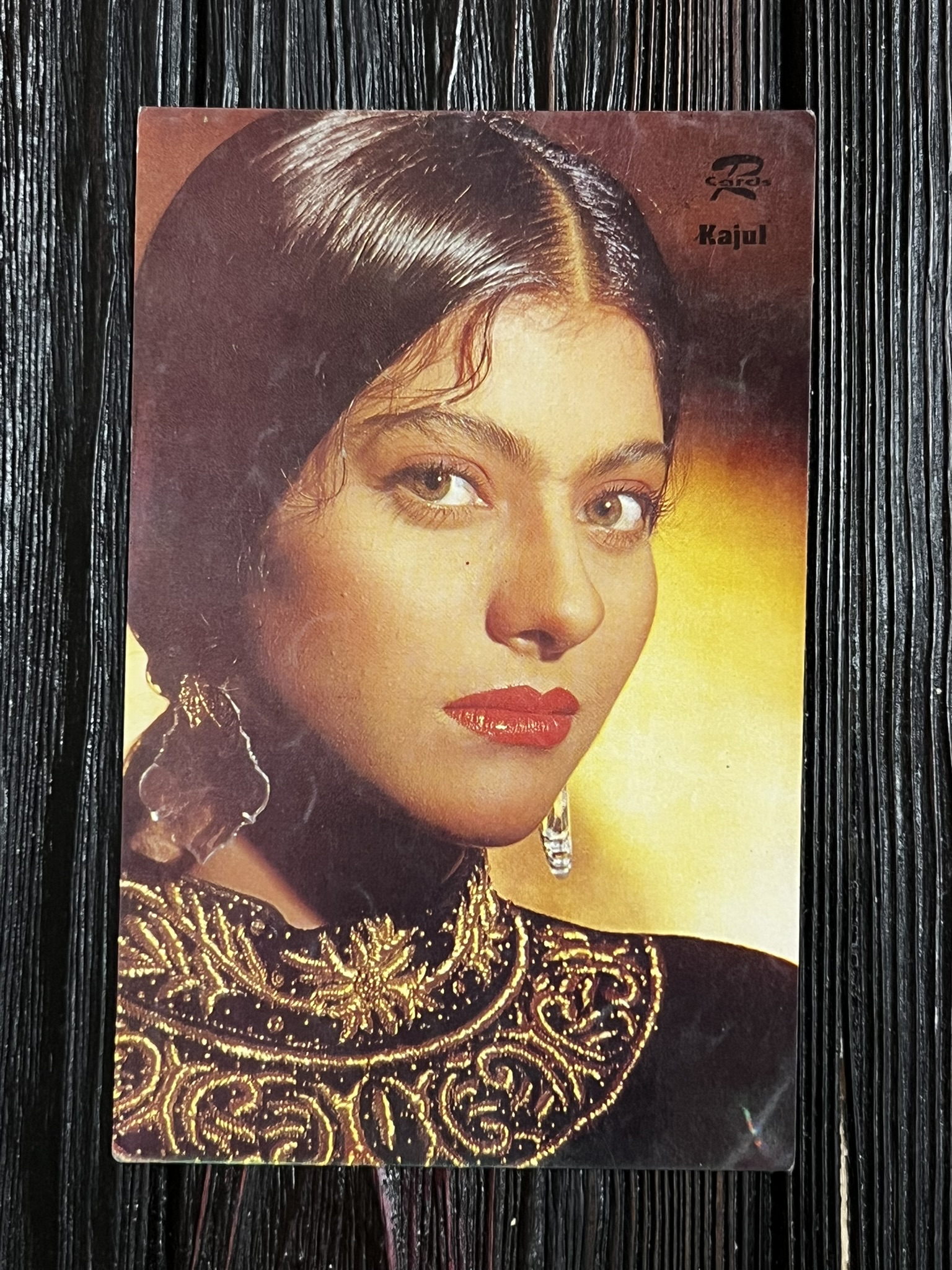 Kajol Devgn * Vintage Bollywood Postcard * (Ruby) (WN)