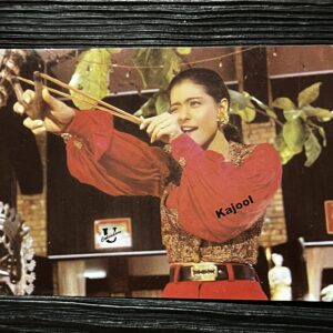 Kajol Devgn * Vintage Bollywood Postcard * (UC) (WN)