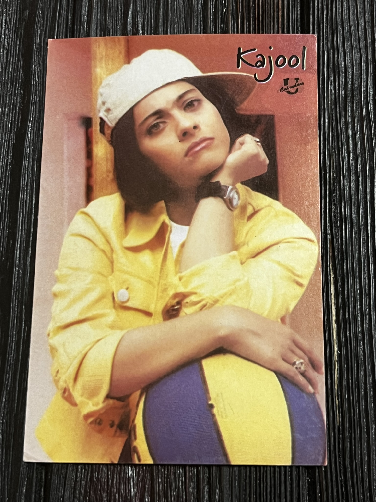 Kajol Devgn * Vintage Bollywood Postcard * (UC) (WN)