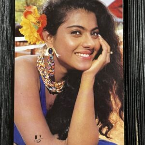 Kajol Devgn * Vintage Bollywood Postcard * (UC) (WN)