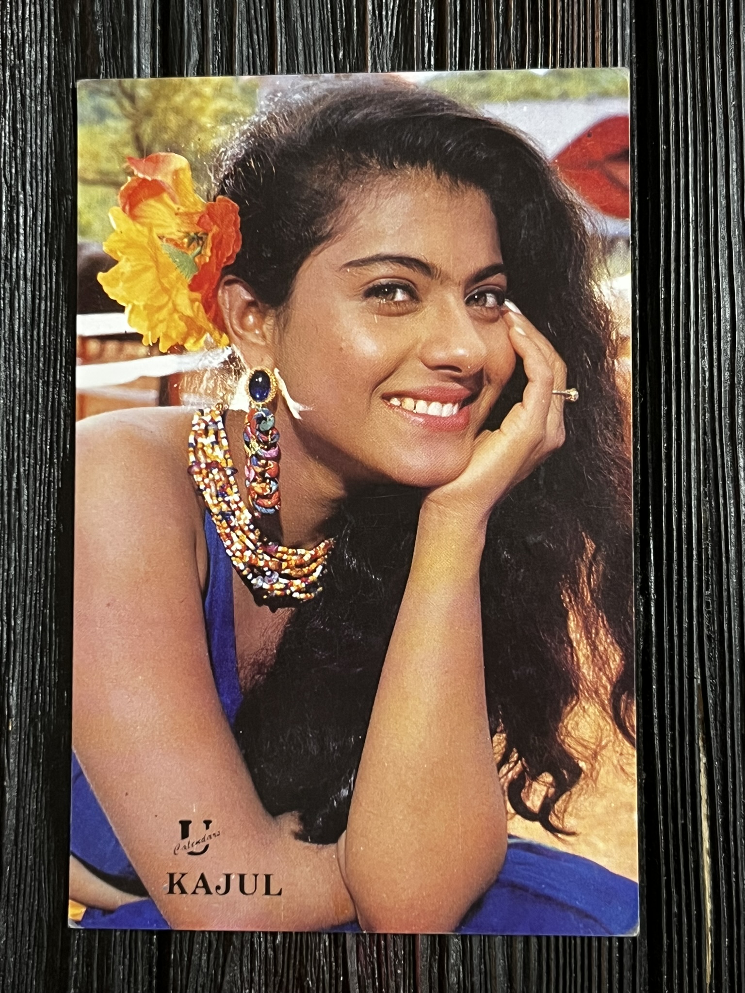 Kajol Devgn * Vintage Bollywood Postcard * (UC) (WN)