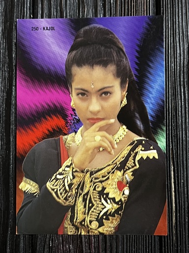 Kajol Devgn * Vintage Bollywood Postcard * (PC) (250)