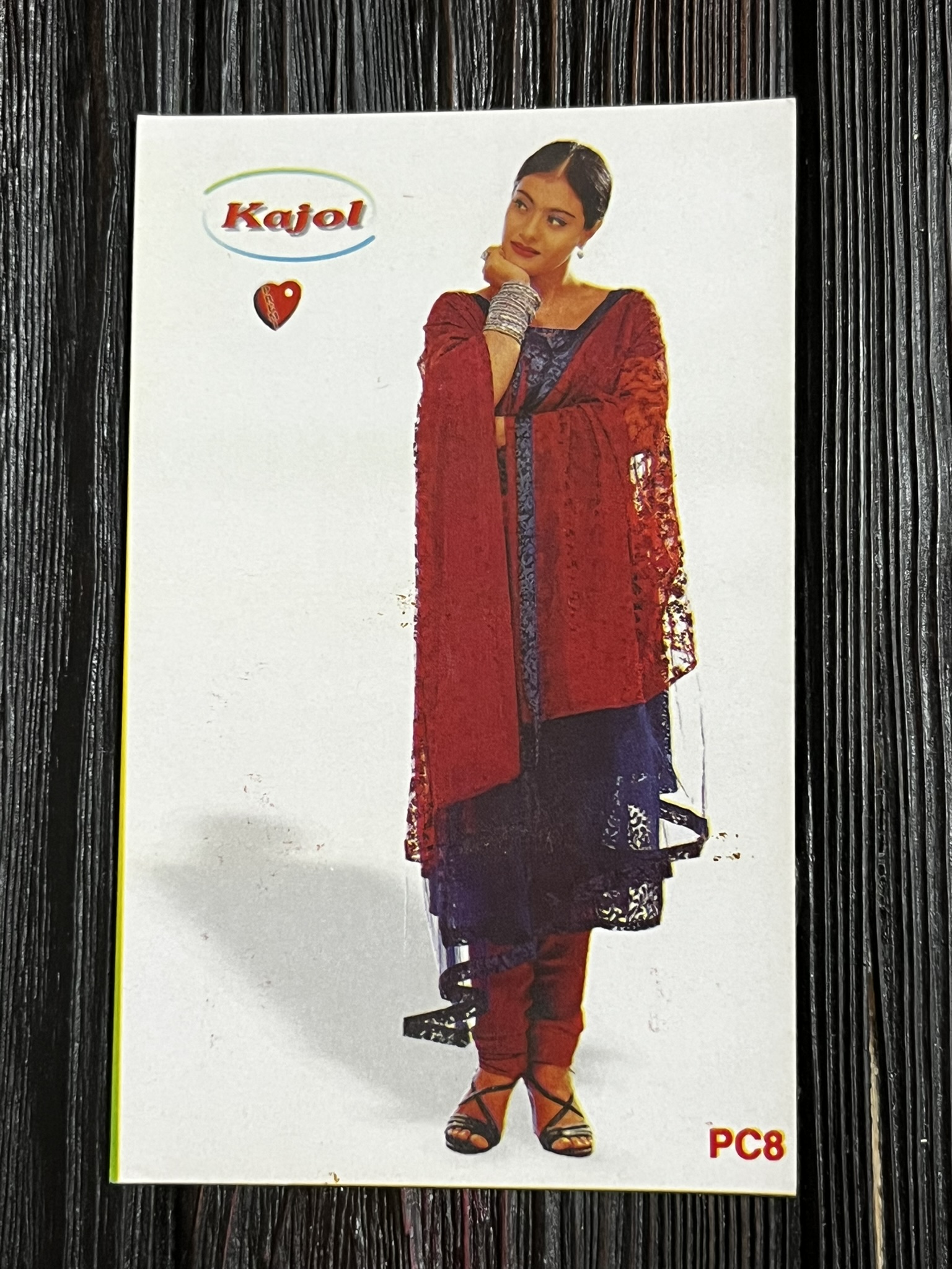 Kajol Devgn * Vintage Bollywood Postcard * (Premi) (WN)