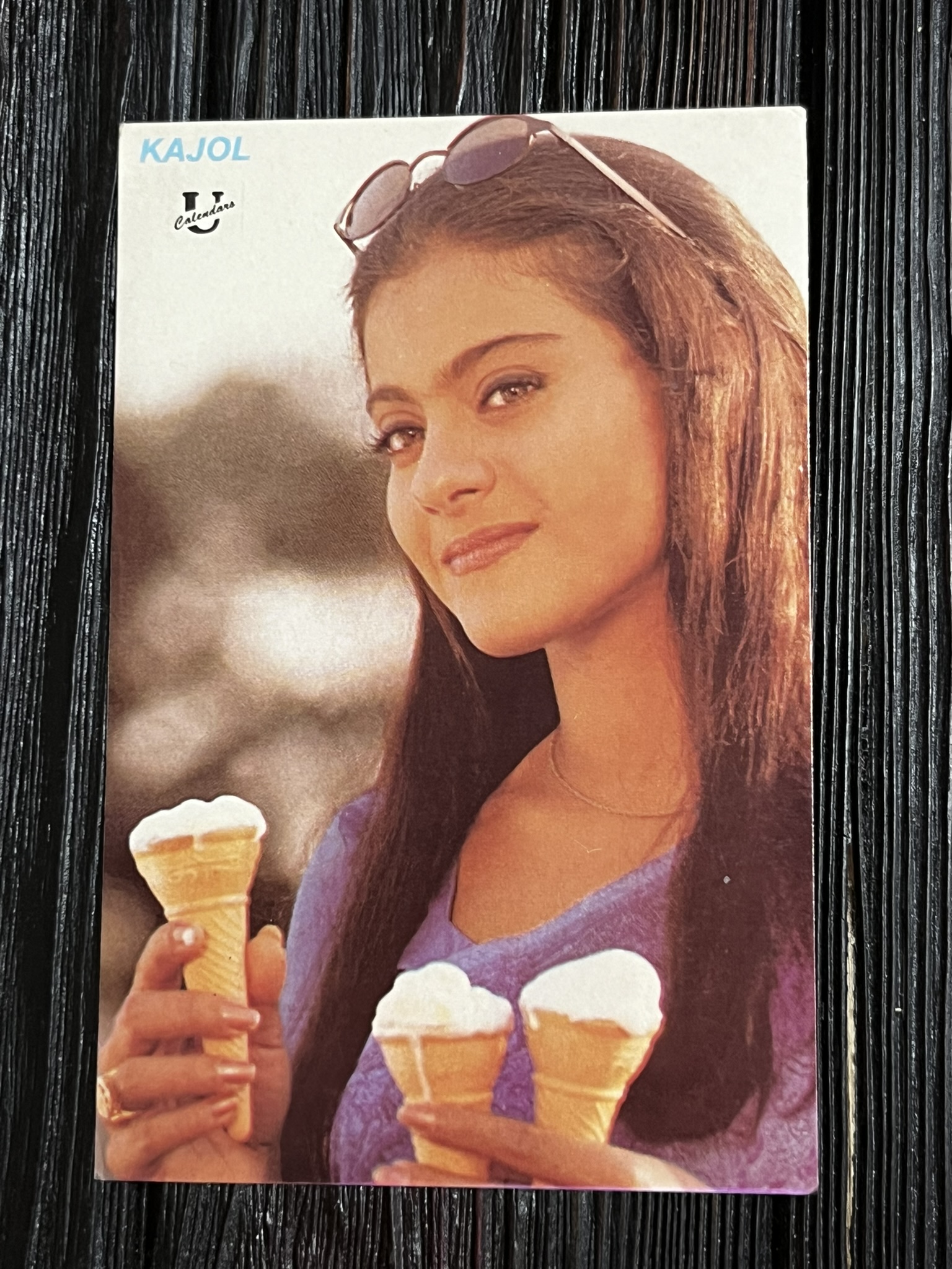Kajol Devgn * Vintage Bollywood Postcard * (UC) (WN)