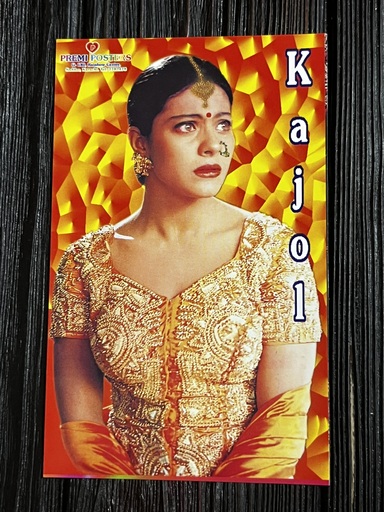 Kajol Devgn * Vintage Bollywood Postcard * (Premi) (WN)