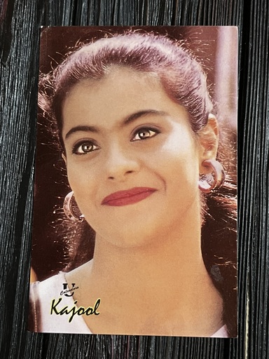 Kajol Devgn * Vintage Bollywood Postcard * (UC) (WN)
