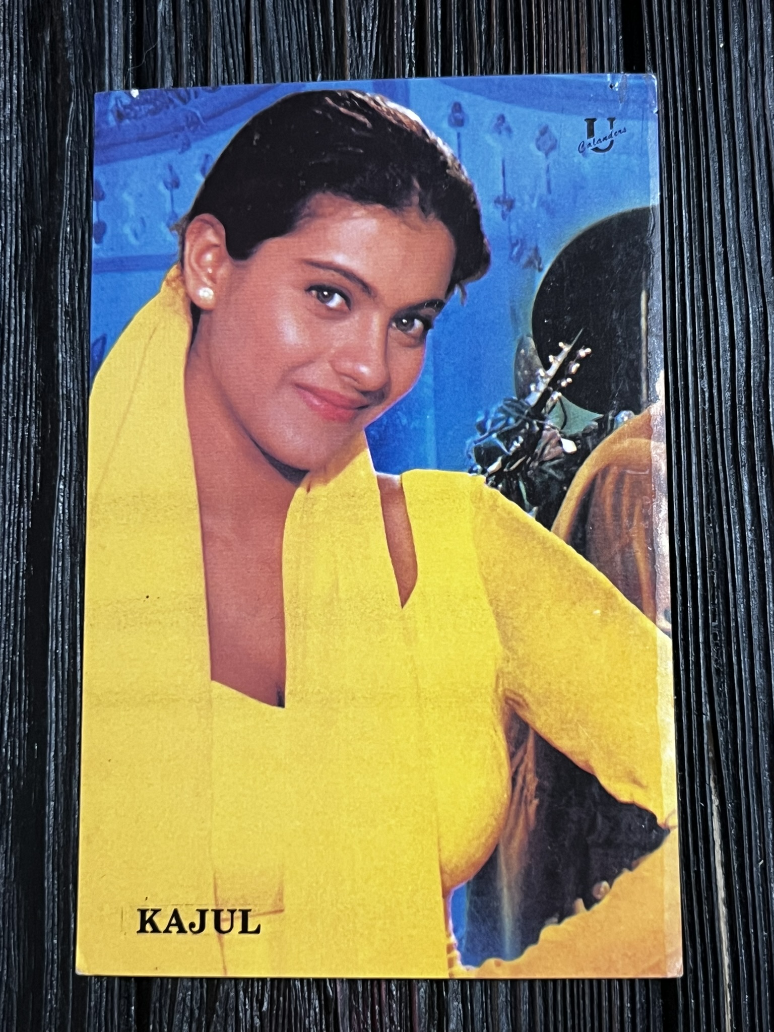 Kajol Devgn * Vintage Bollywood Postcard * (UC) (WN)