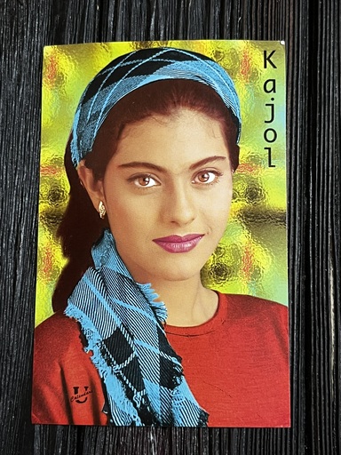 Kajol Devgn * Vintage Bollywood Postcard * (UC) (WN)